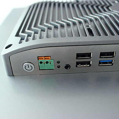 IP65 ha incastonato lo SSD a 15 pollici TPM 2,0 del pc J1900 4G RAM 64GB del pannello di acciaio inossidabile
