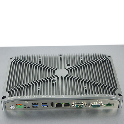 PC 24V 21,5&quot; del touch screen di I7-8565U IP65 computer industriale Fanless di FHD LED